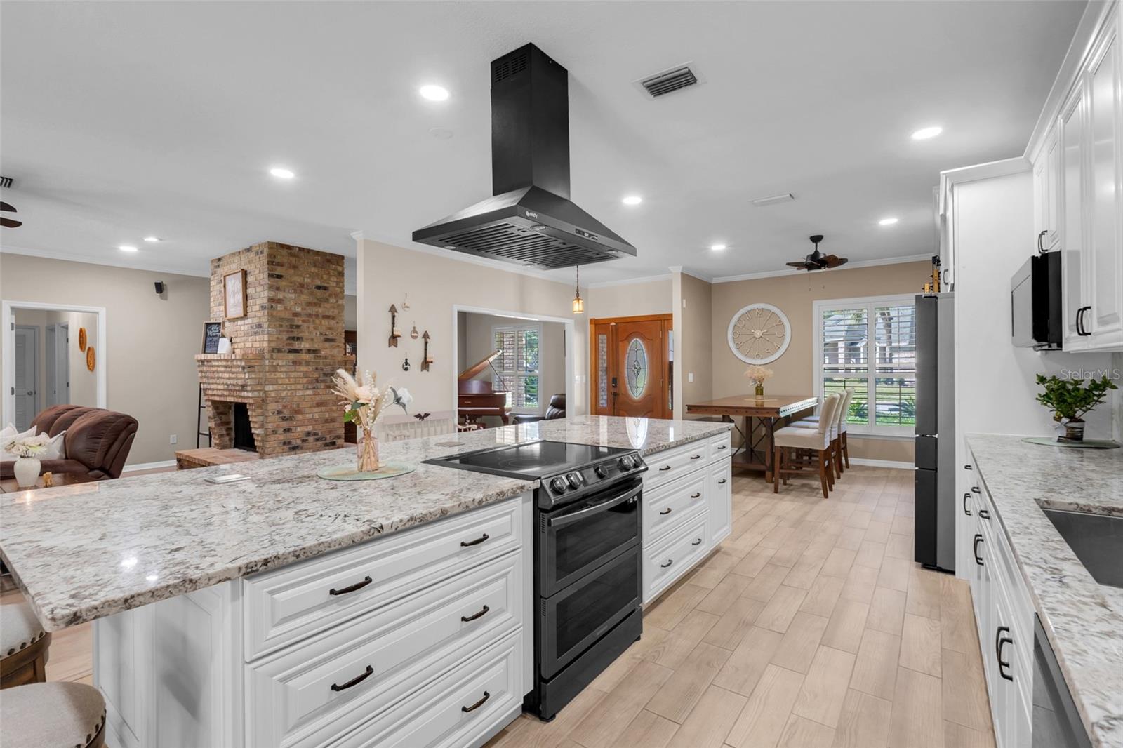 Image 19 of 68 For 2282 Springs Landing Boulevard