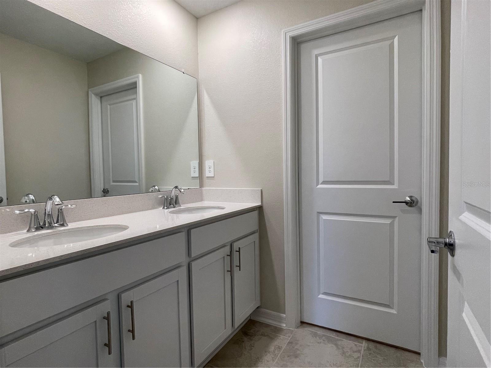 Image 17 of 24 For 2805 Muller Oak Loop