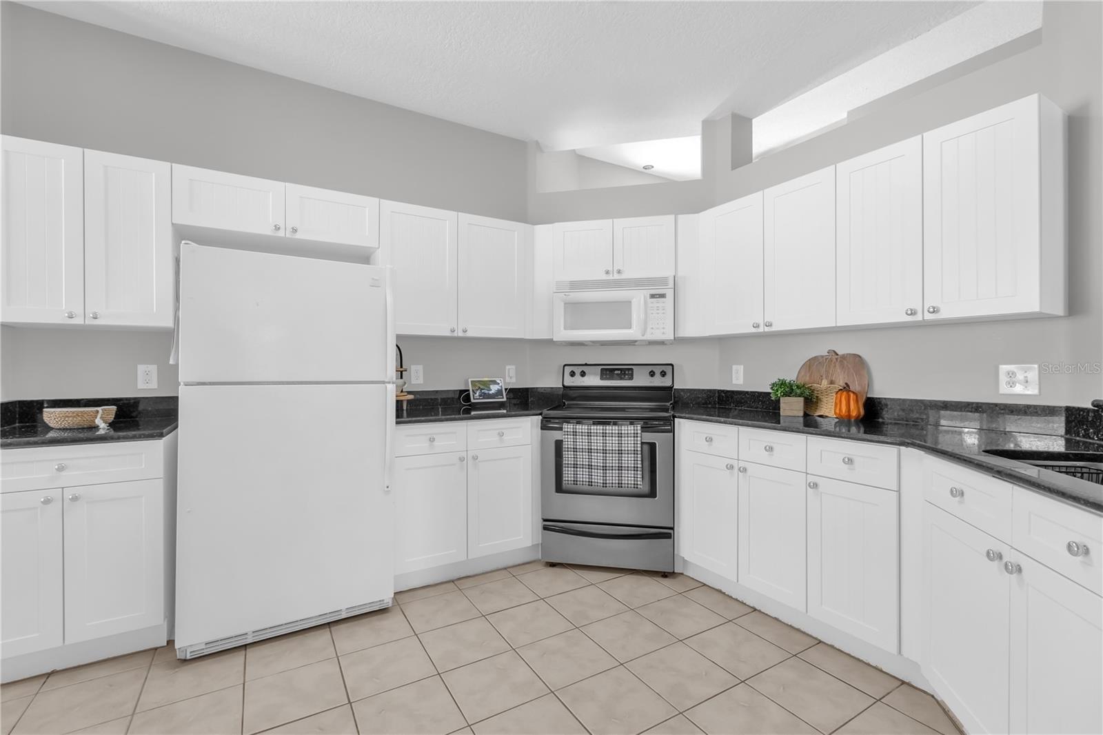 Image 11 of 33 For 130 Calabay Parc Boulevard