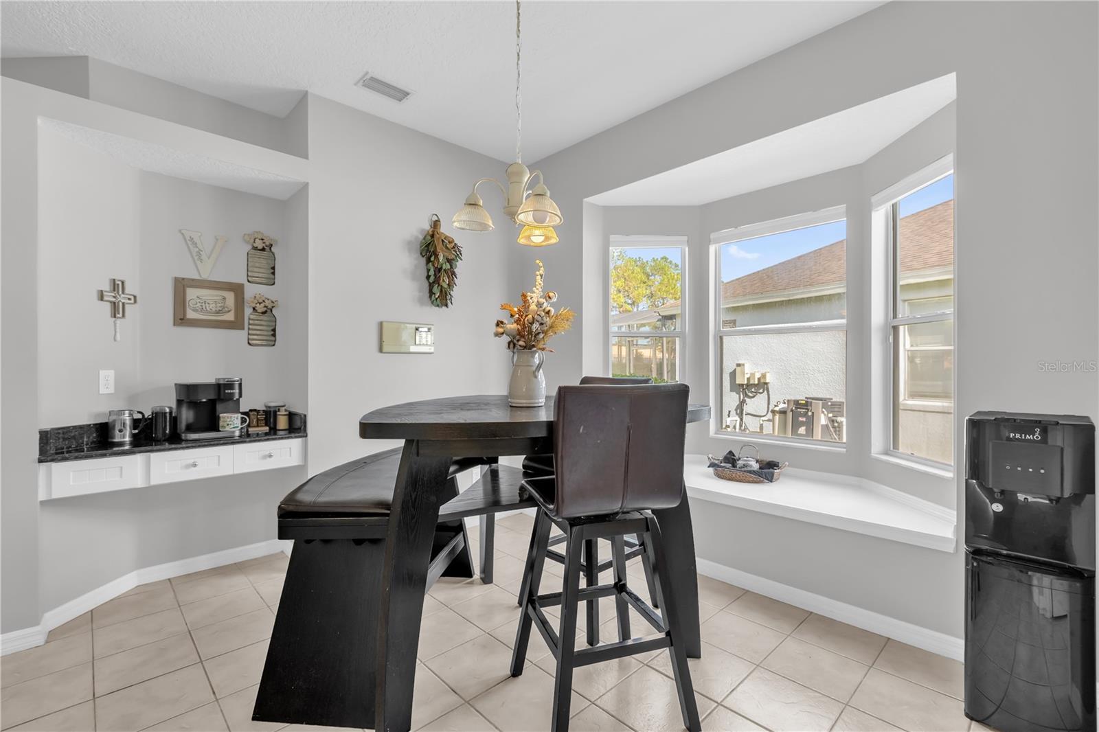 Image 14 of 33 For 130 Calabay Parc Boulevard