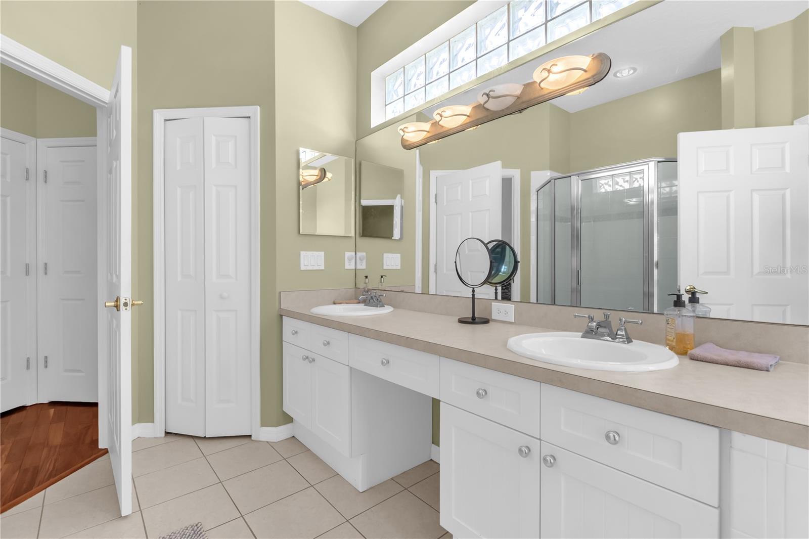 Image 23 of 33 For 130 Calabay Parc Boulevard