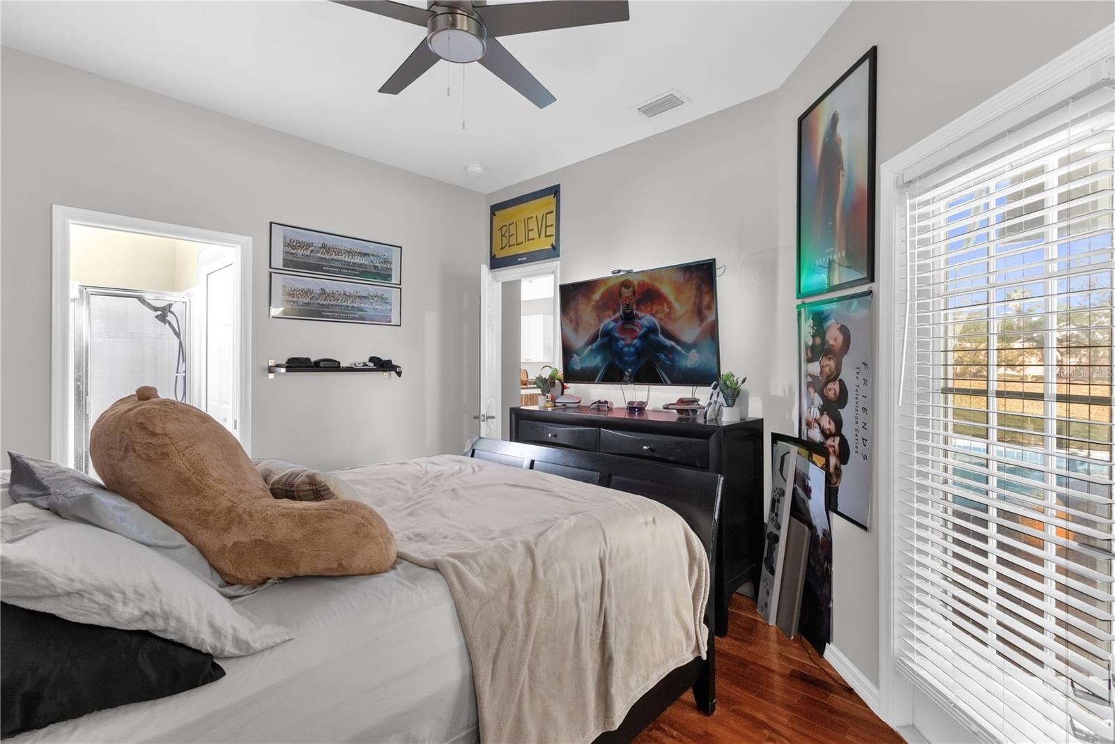 Image 25 of 33 For 130 Calabay Parc Boulevard