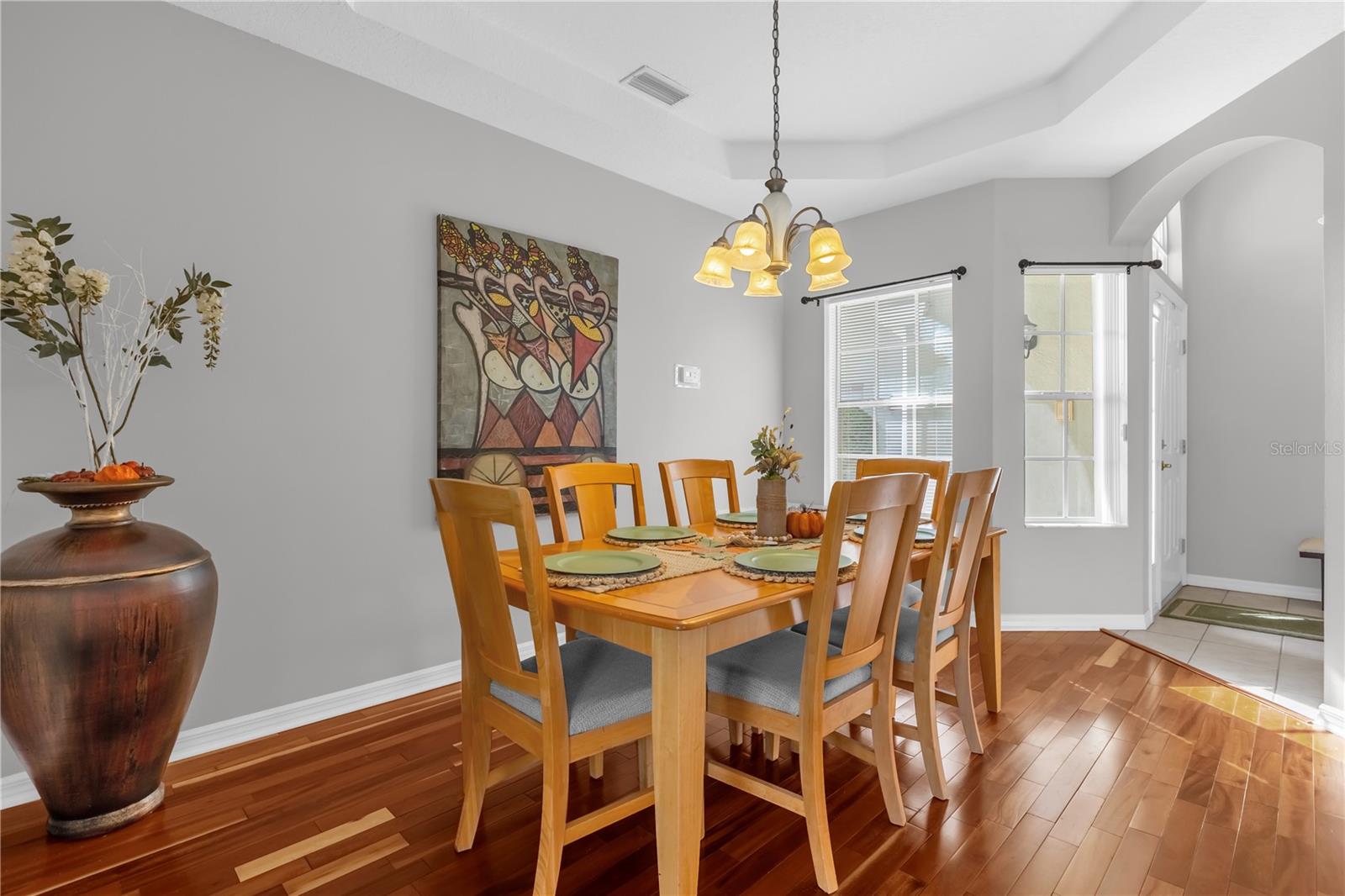 Image 9 of 33 For 130 Calabay Parc Boulevard