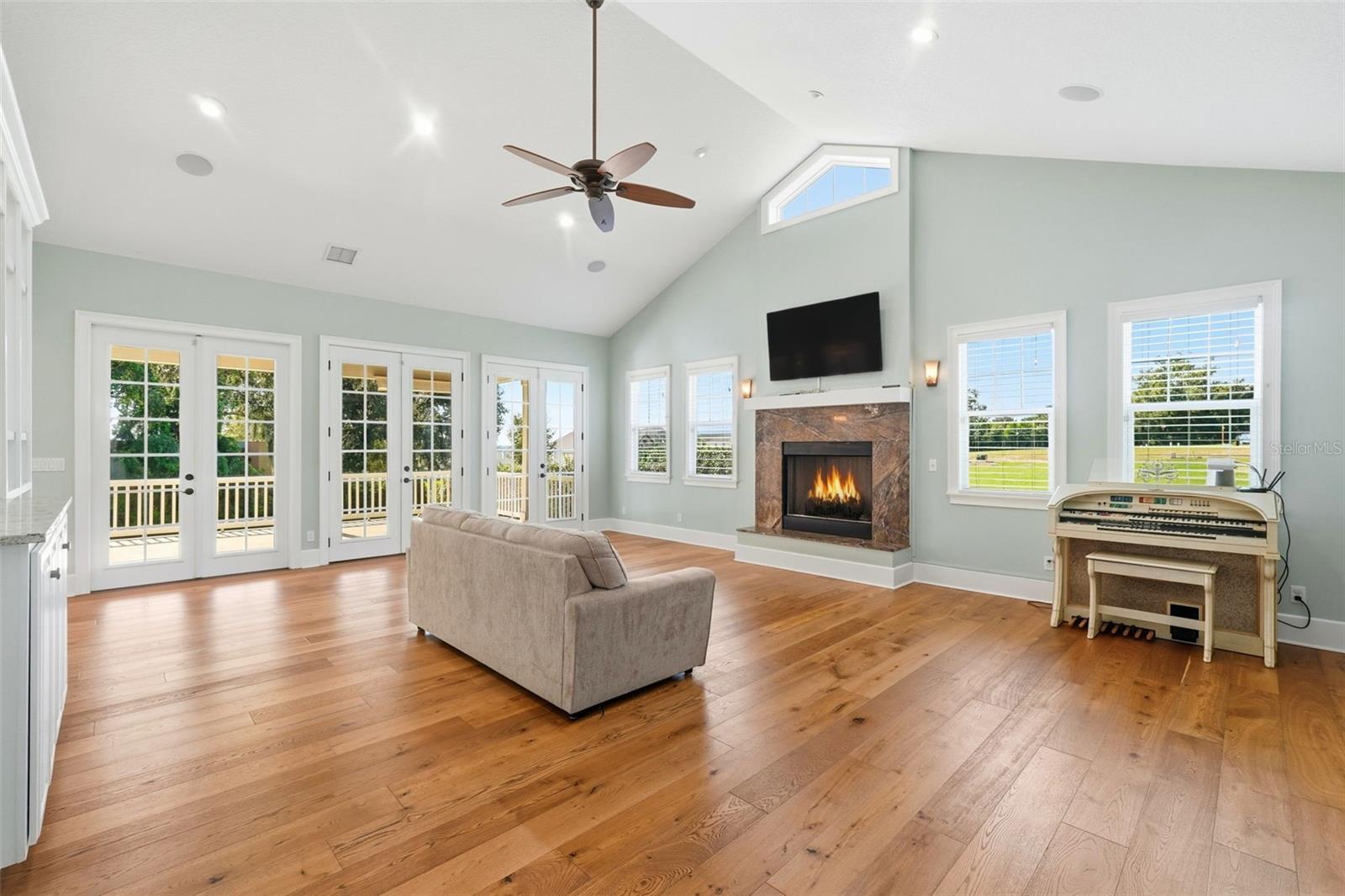 Image 10 of 58 For 580 10th Avenue