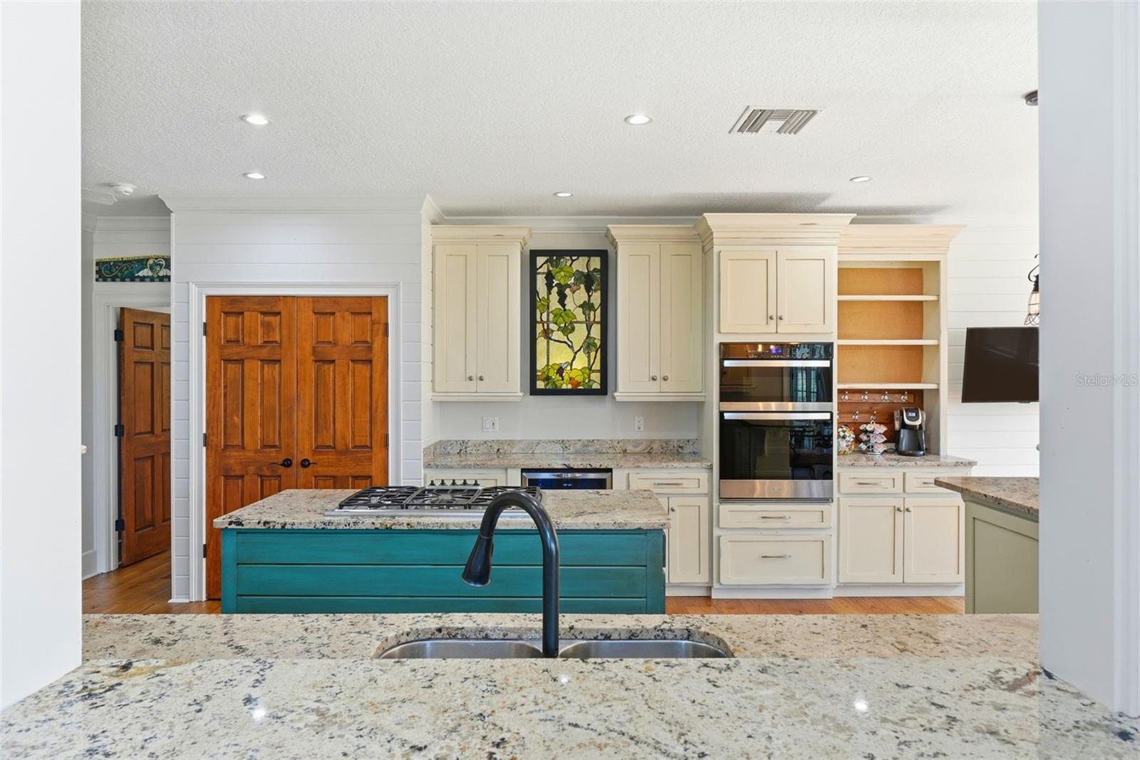 Image 19 of 58 For 580 10th Avenue