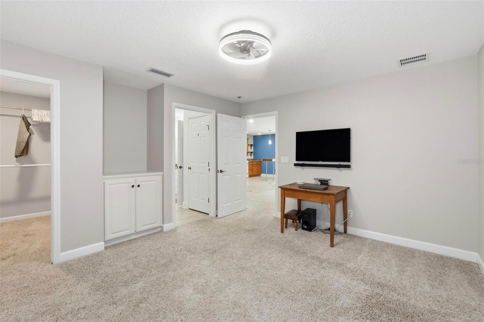 Image 42 of 58 For 580 10th Avenue