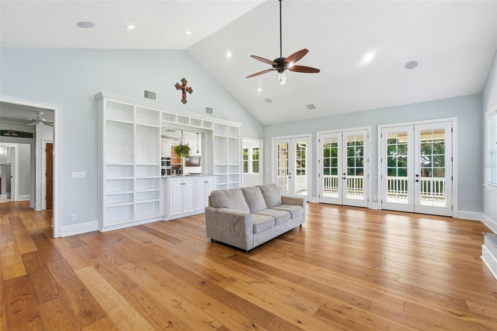 Image 9 of 58 For 580 10th Avenue