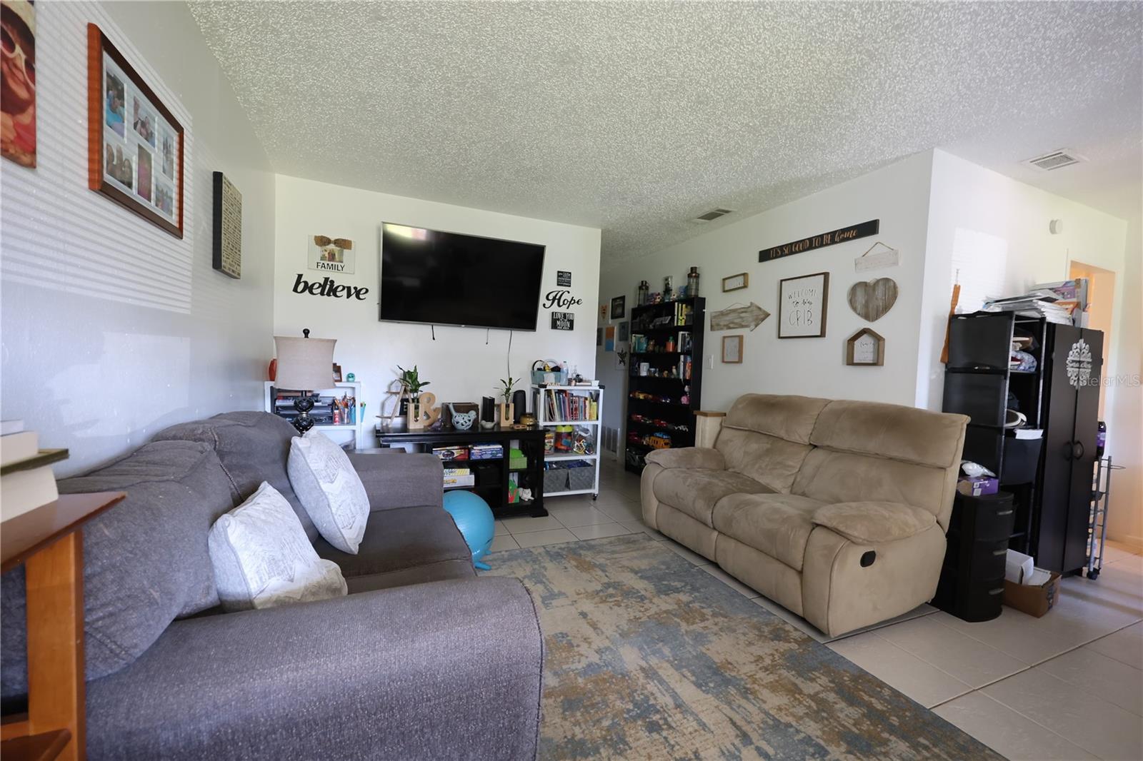 Image 14 of 20 For 539-541 Land Avenue