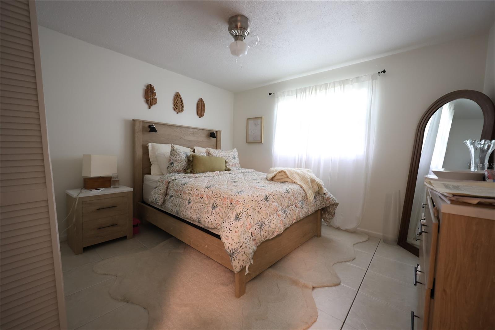 Image 20 of 20 For 539-541 Land Avenue