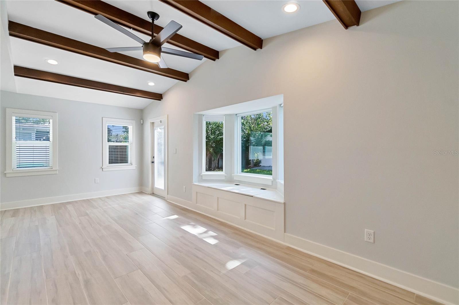 Image 21 of 52 For 315 Boyd Street