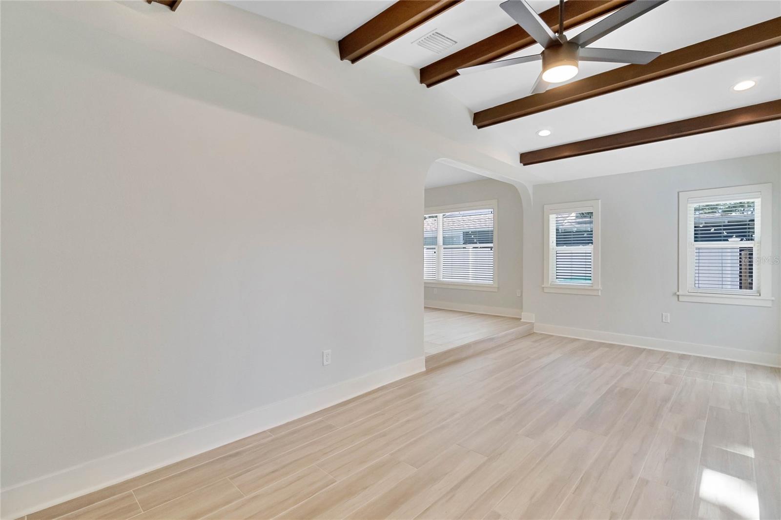 Image 22 of 52 For 315 Boyd Street