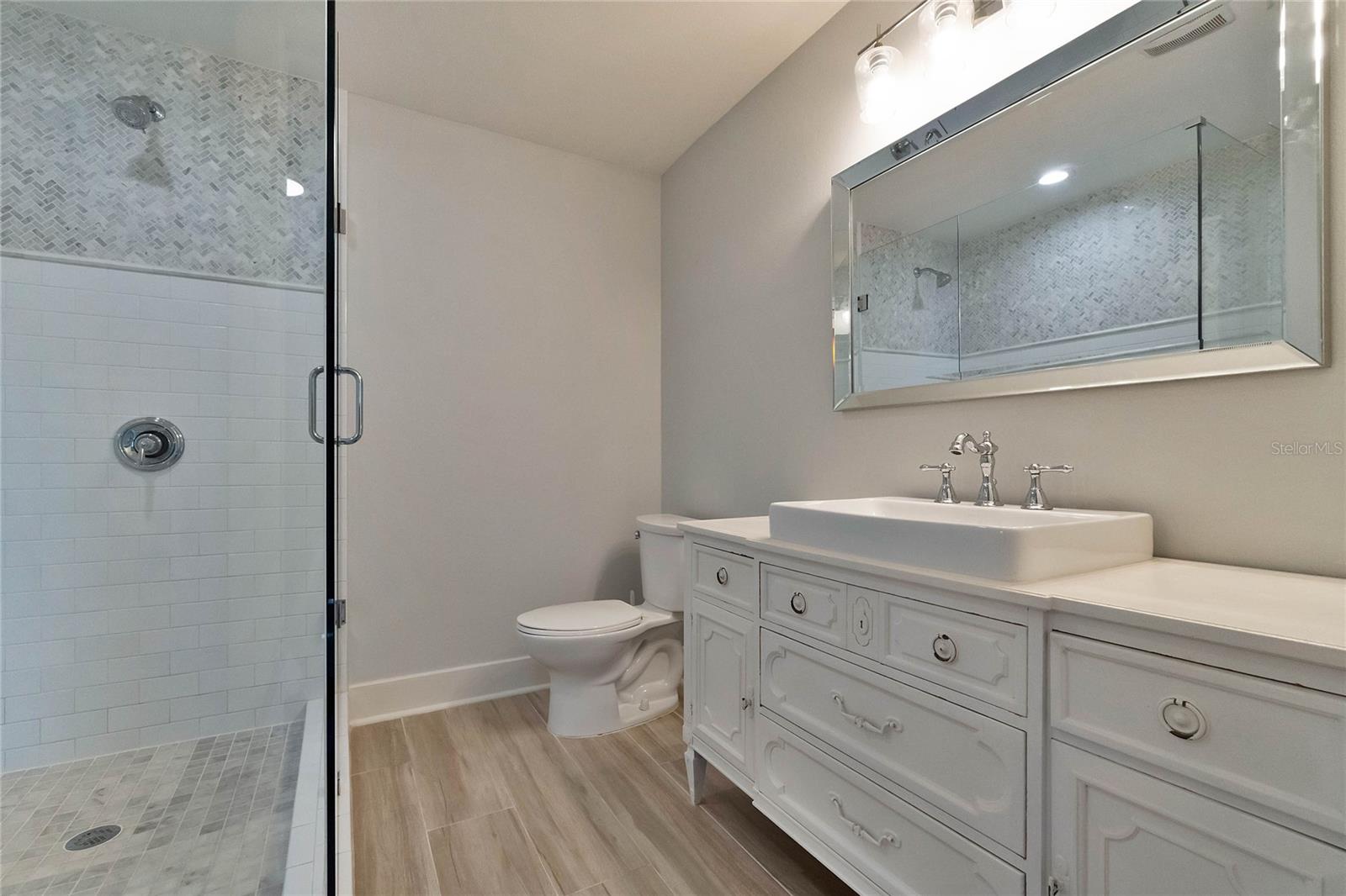 Image 25 of 52 For 315 Boyd Street