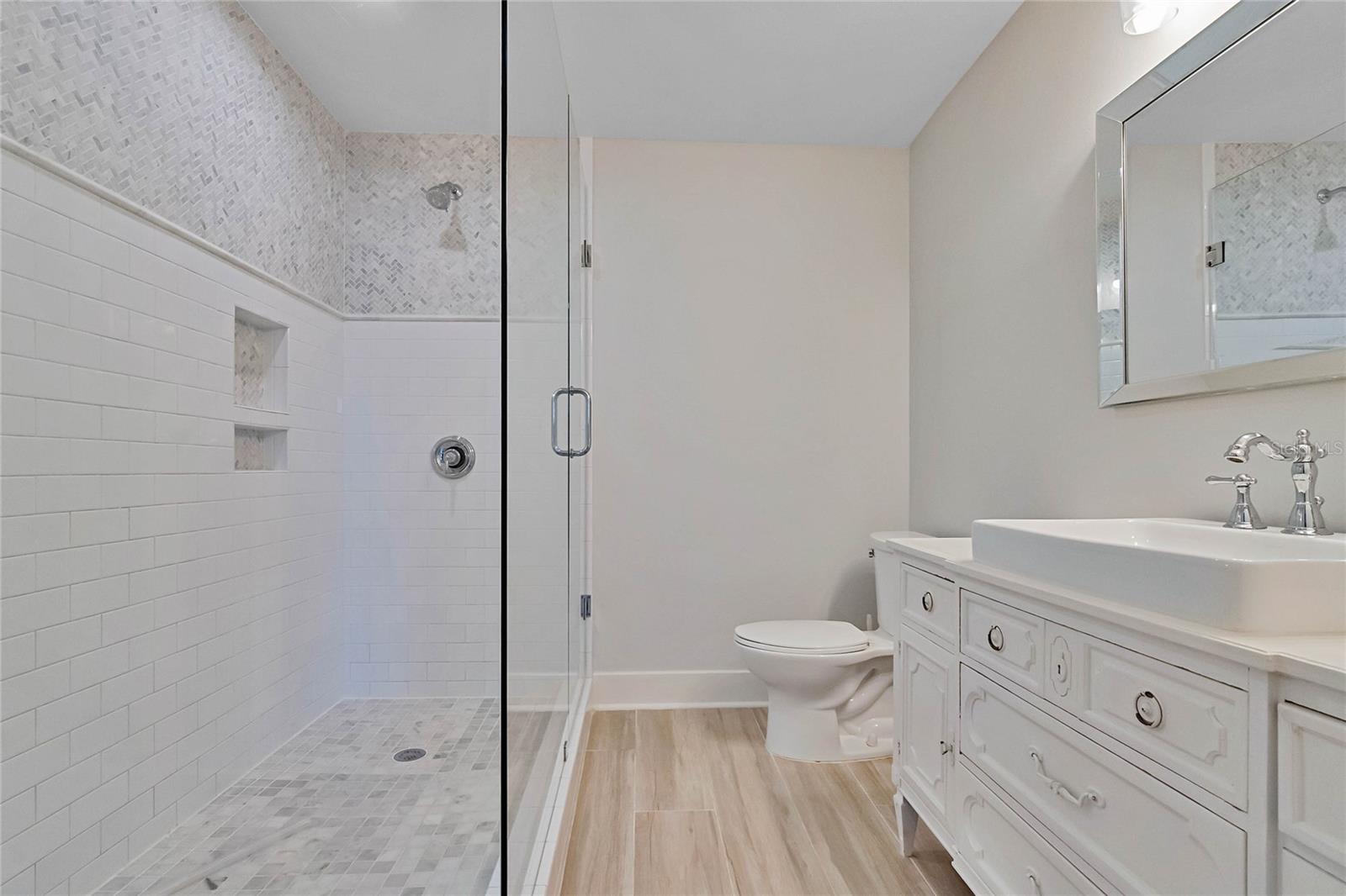 Image 26 of 52 For 315 Boyd Street