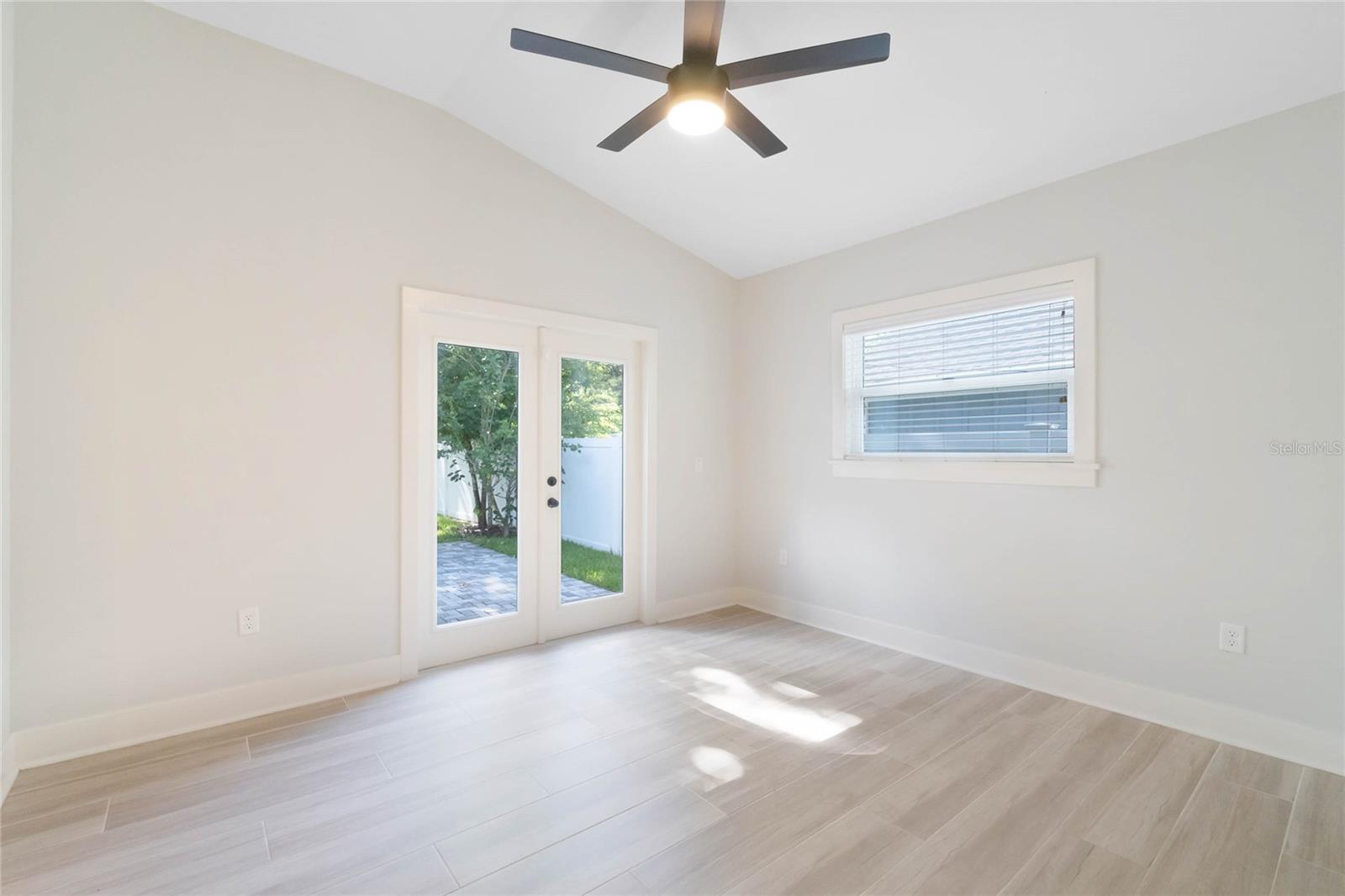 Image 27 of 52 For 315 Boyd Street