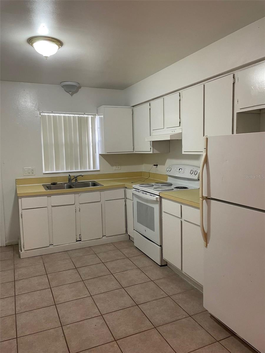 Image 6 of 15 For 2763 & 2765 Coolidge Avenue