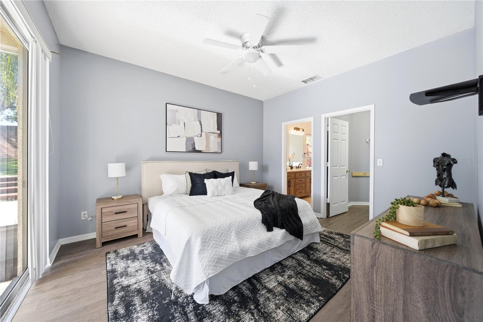 Image 15 of 34 For 146 London Fog Way