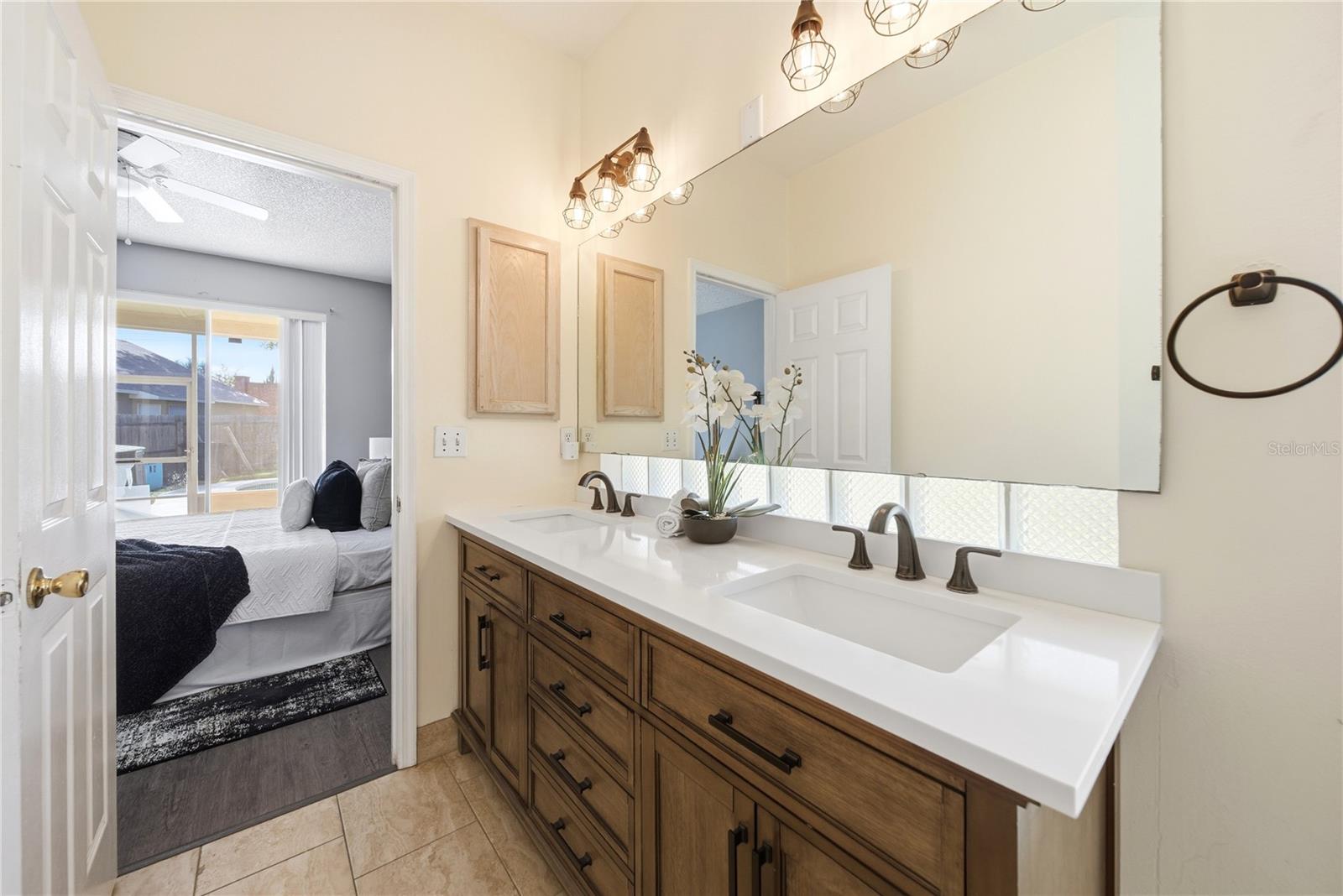 Image 18 of 34 For 146 London Fog Way