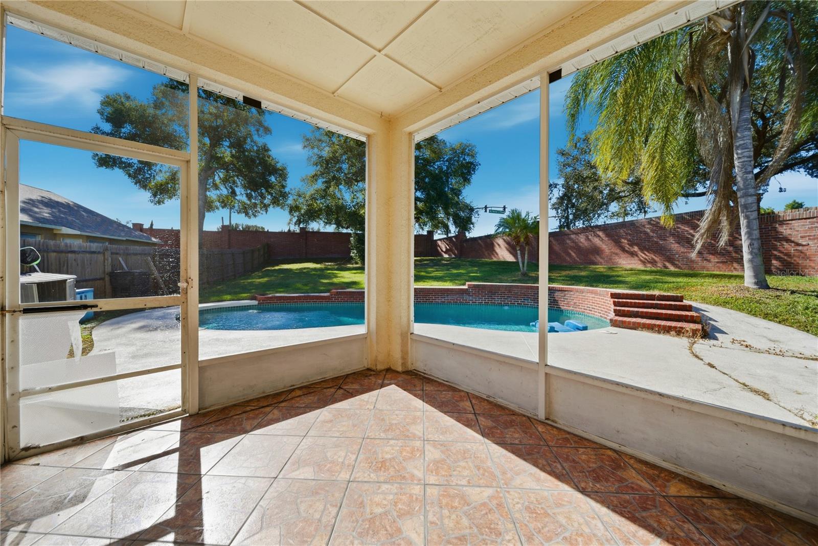 Image 29 of 34 For 146 London Fog Way