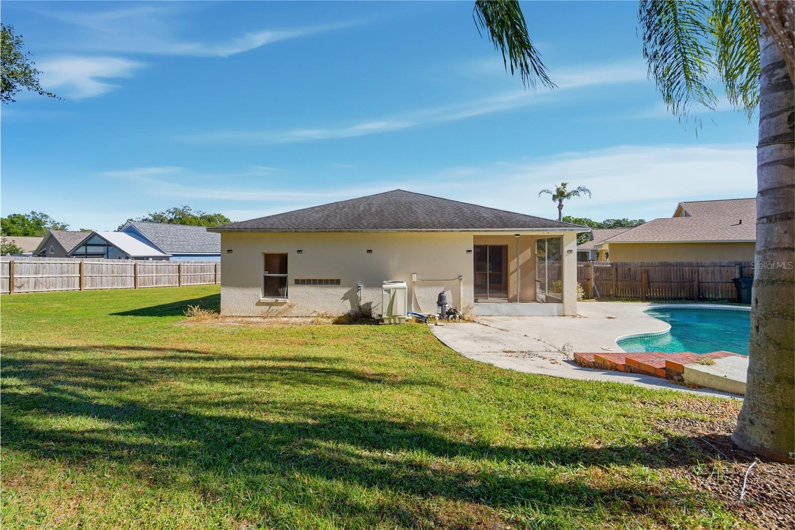 Image 31 of 34 For 146 London Fog Way