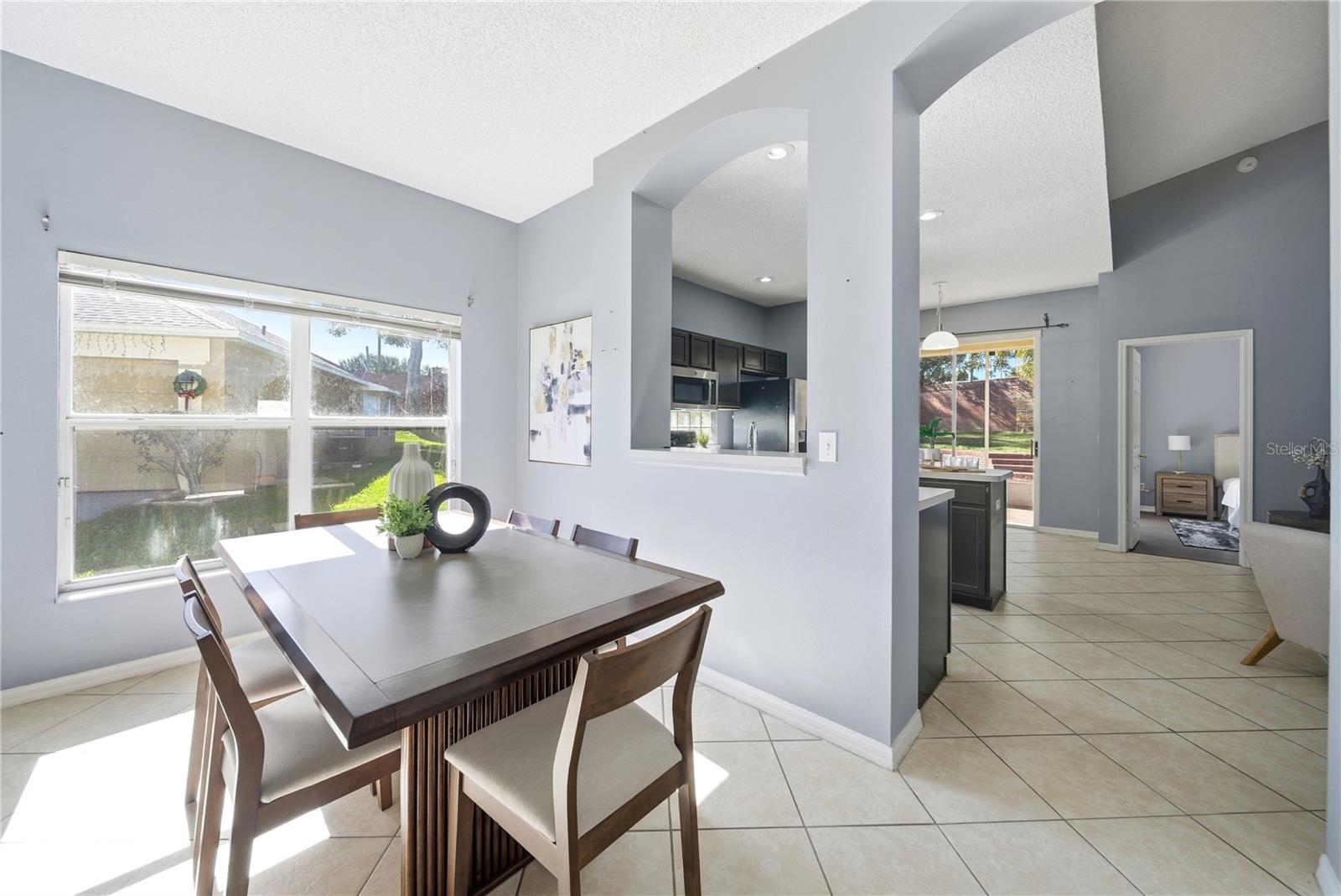 Image 6 of 34 For 146 London Fog Way