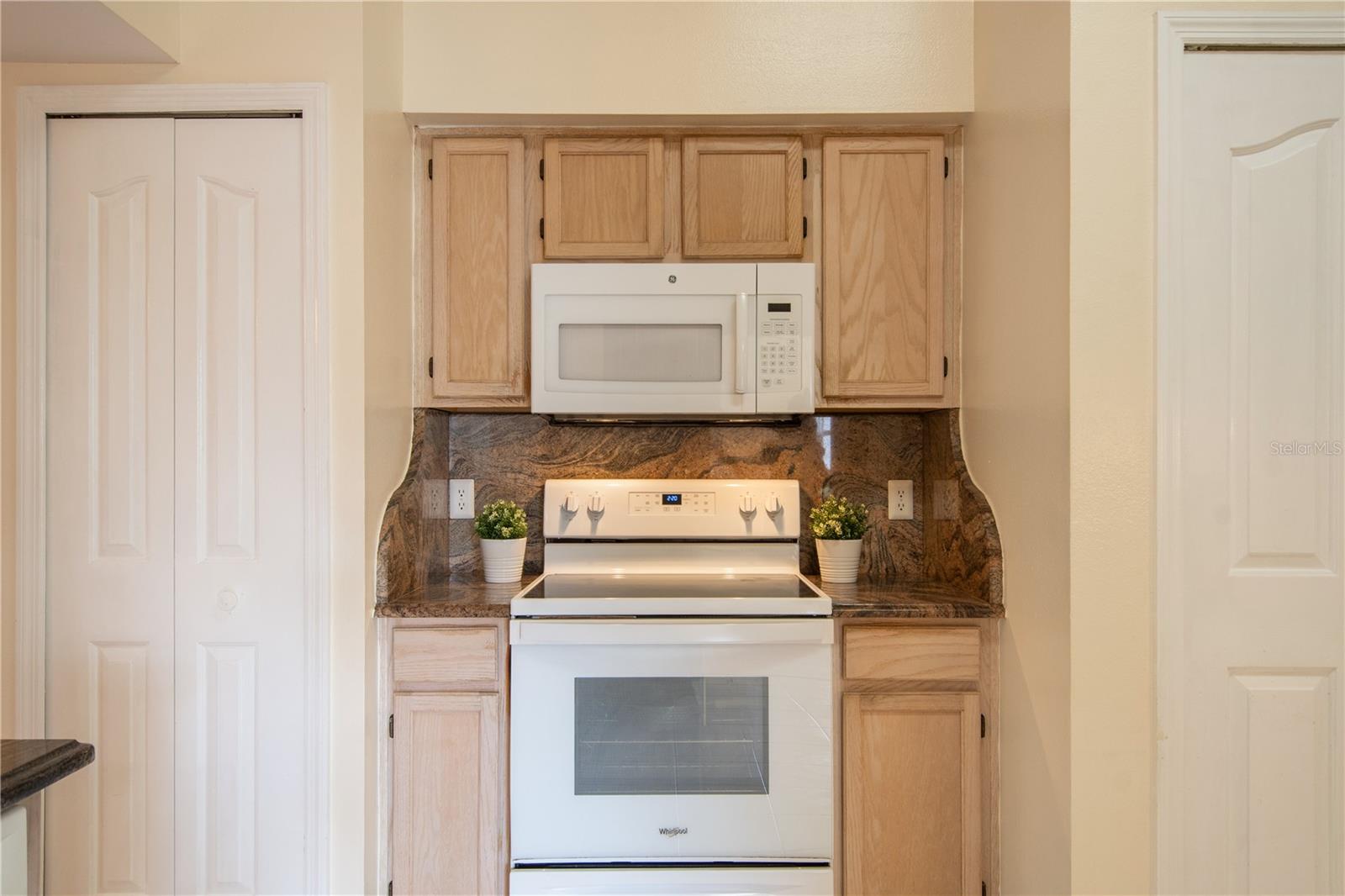 Image 14 of 37 For 2848 Ripton Court