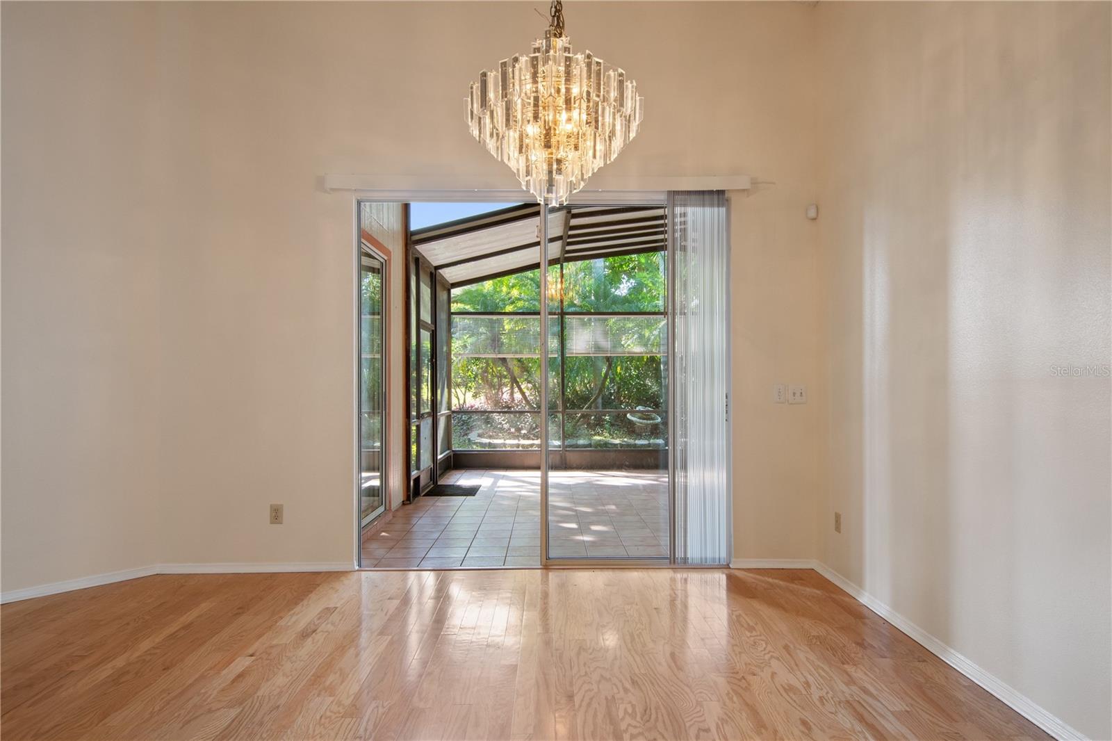 Image 22 of 37 For 2848 Ripton Court