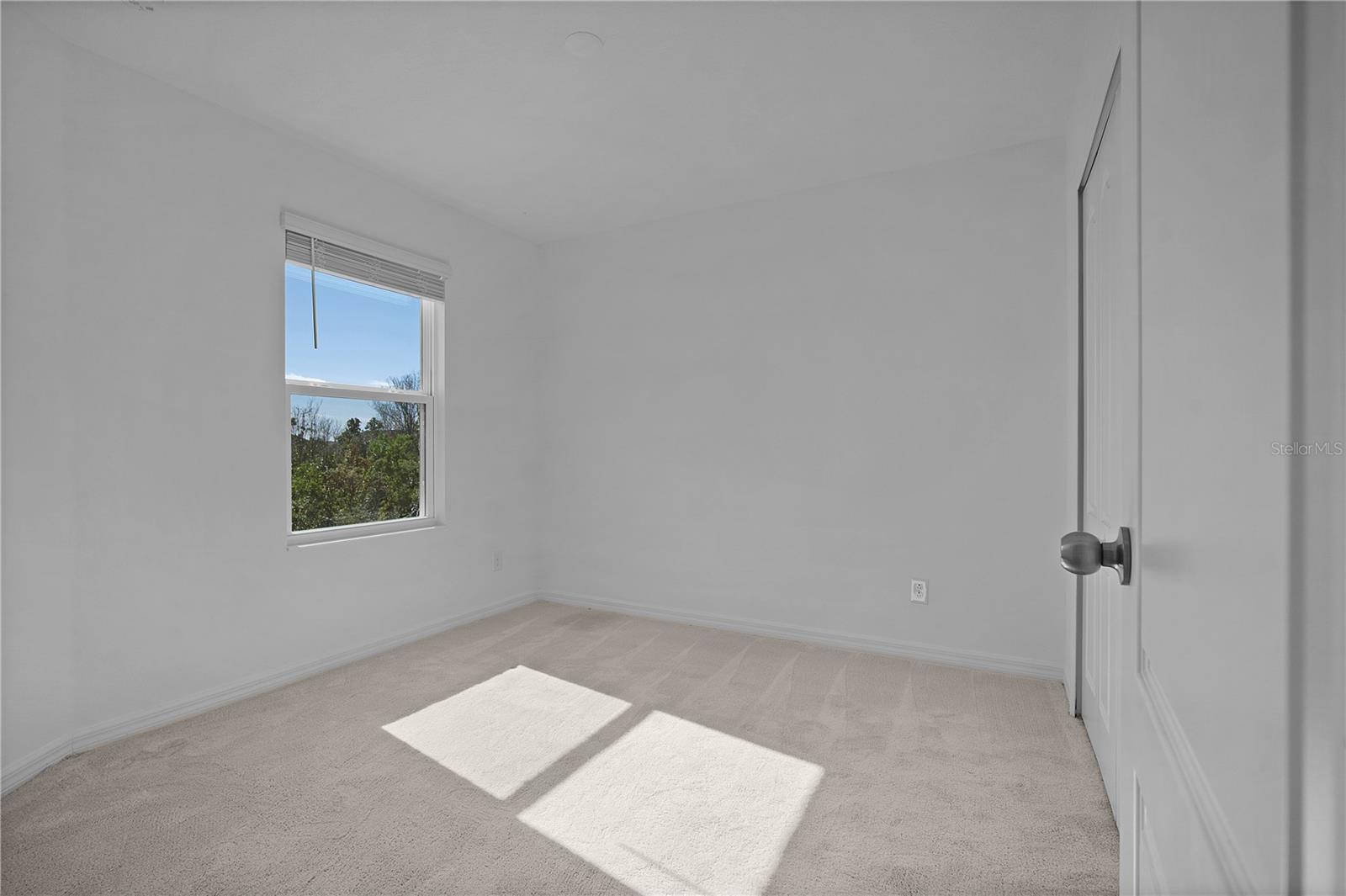 Image 21 of 29 For 110 Claire Lane