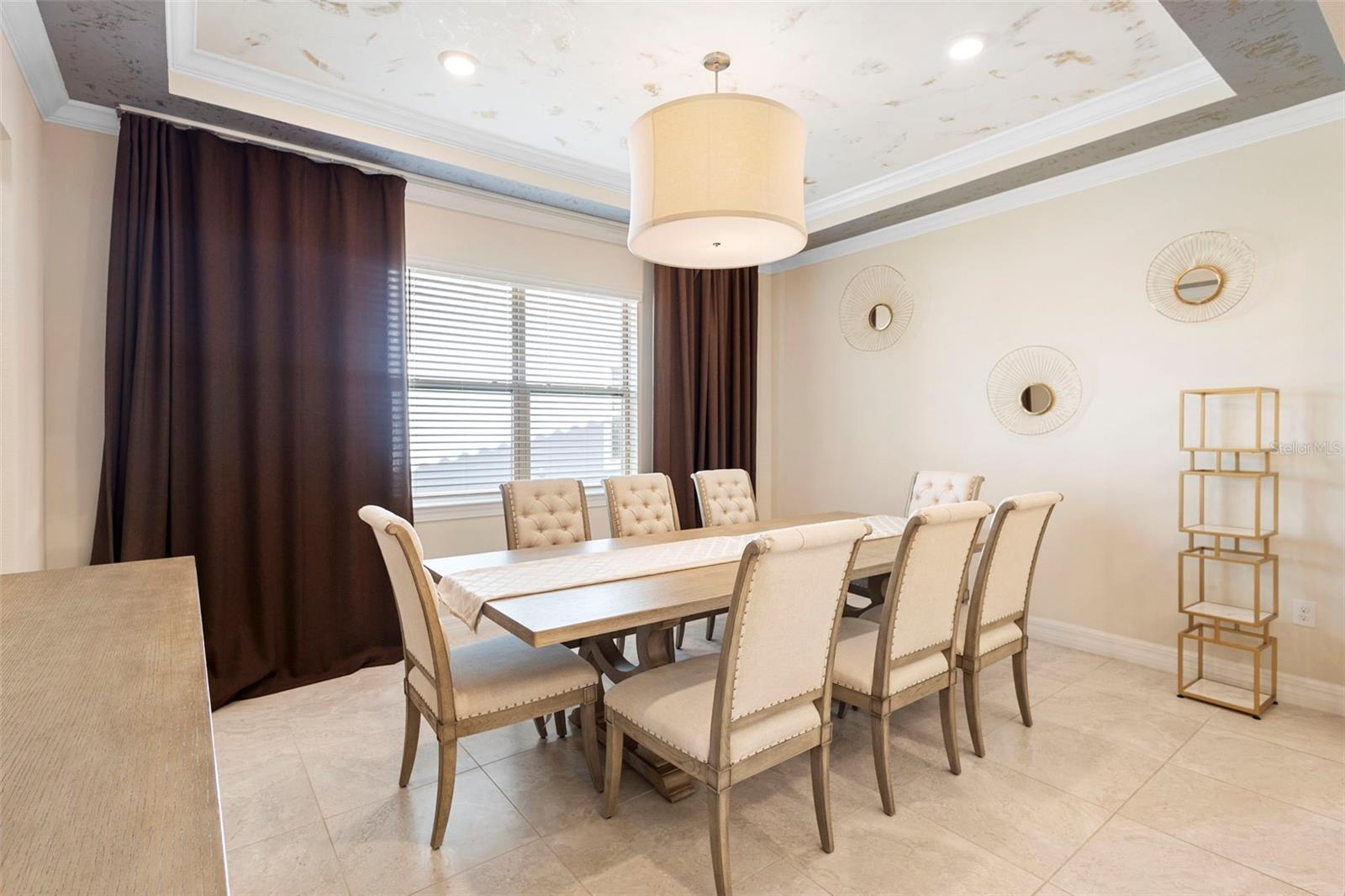 Image 13 of 71 For 8000 Leaf Grove Circle