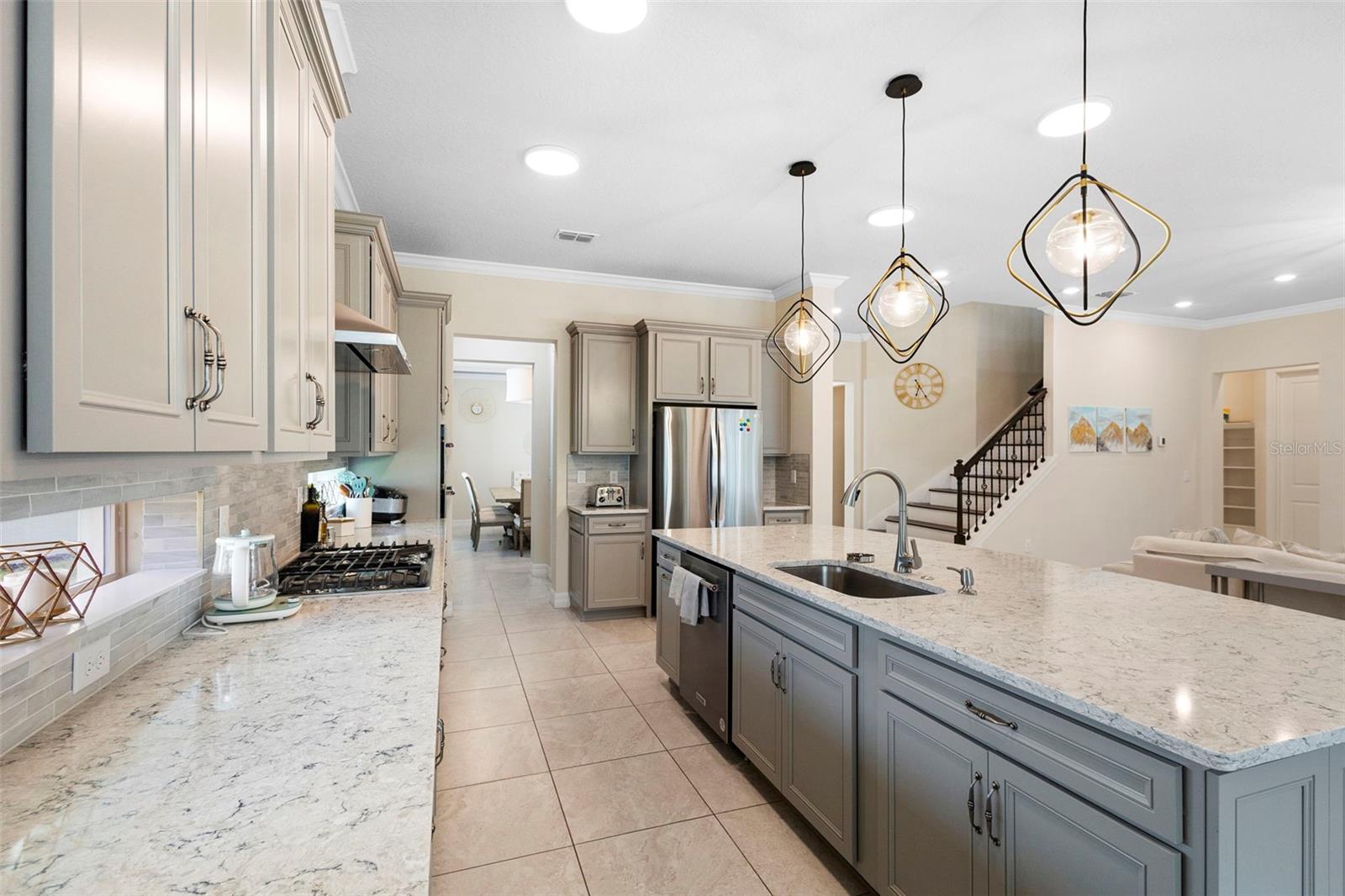 Image 17 of 71 For 8000 Leaf Grove Circle