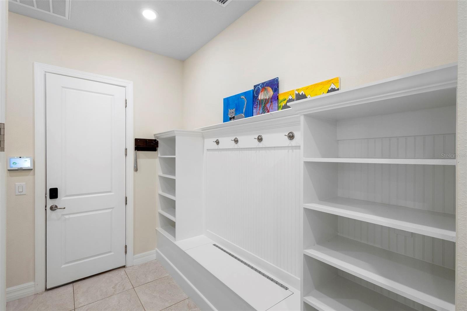 Image 28 of 71 For 8000 Leaf Grove Circle