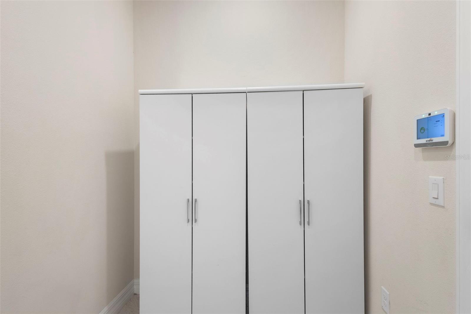 Image 29 of 71 For 8000 Leaf Grove Circle