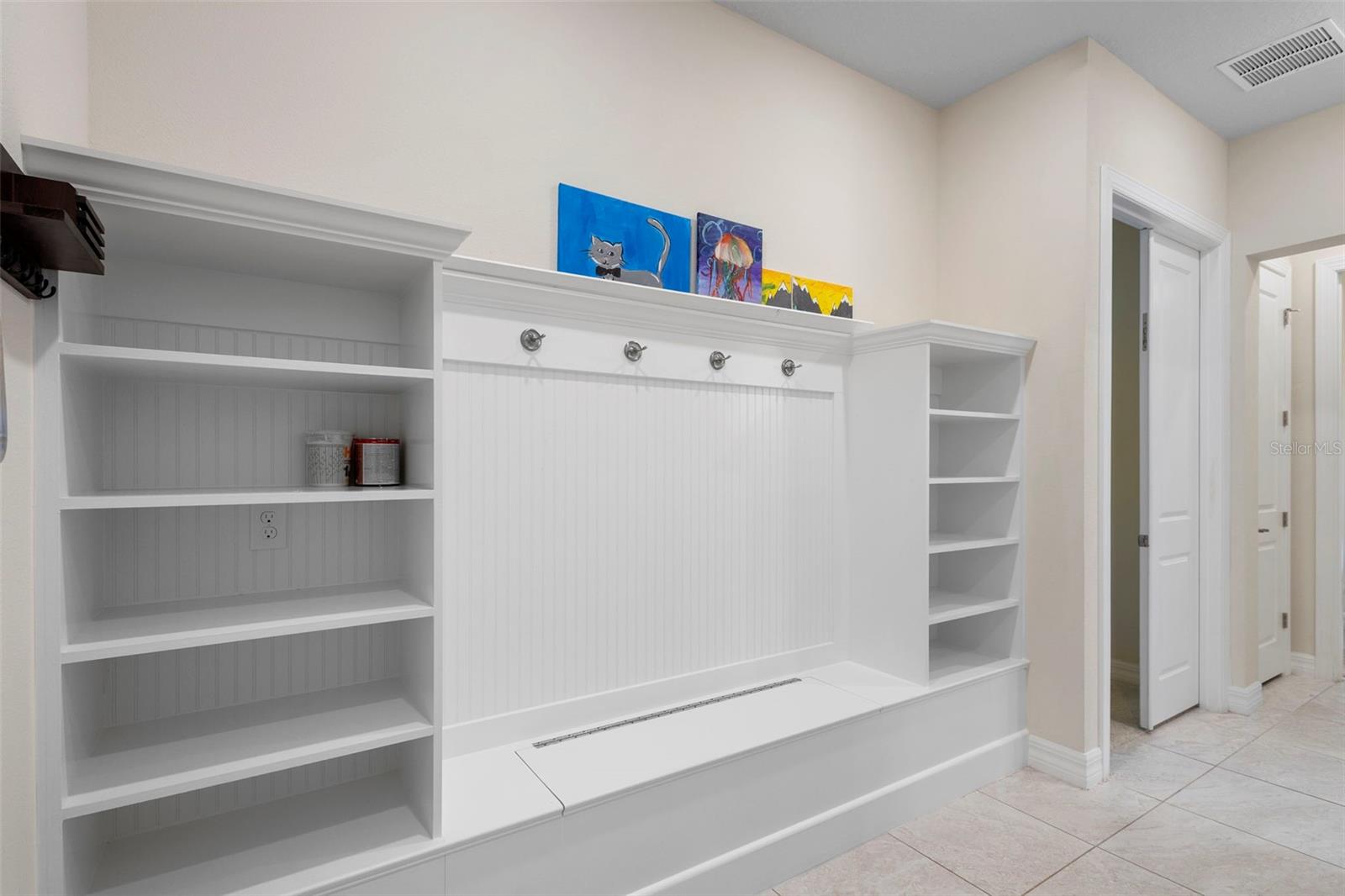 Image 30 of 71 For 8000 Leaf Grove Circle