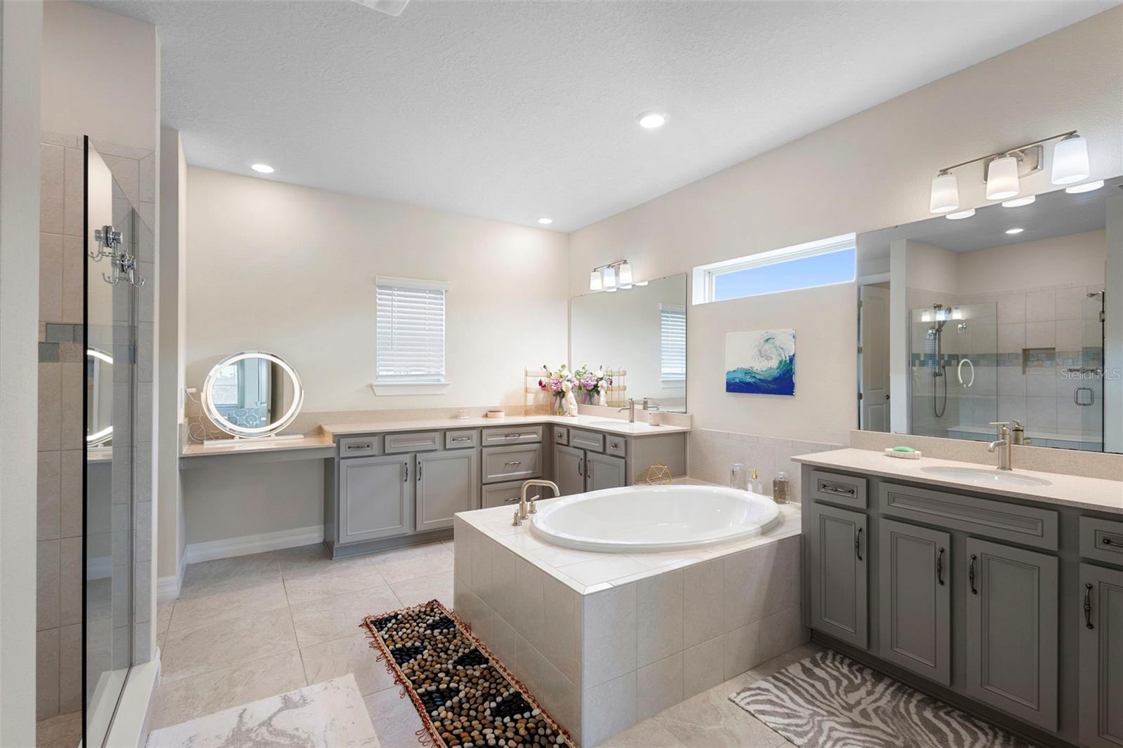 Image 40 of 71 For 8000 Leaf Grove Circle