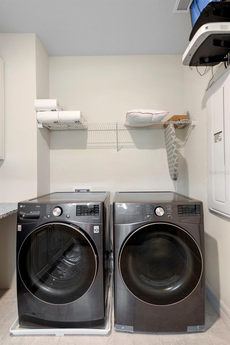 Image 46 of 71 For 8000 Leaf Grove Circle