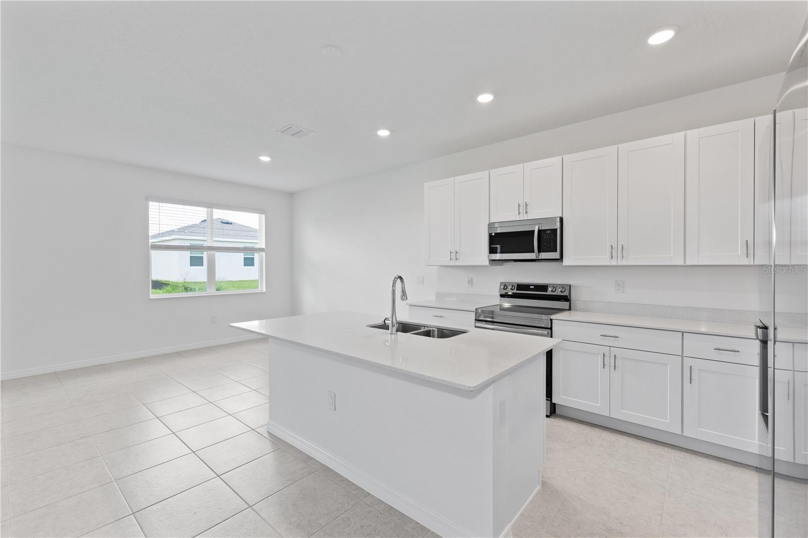 Image 5 of 10 For 147 Bottle Brush