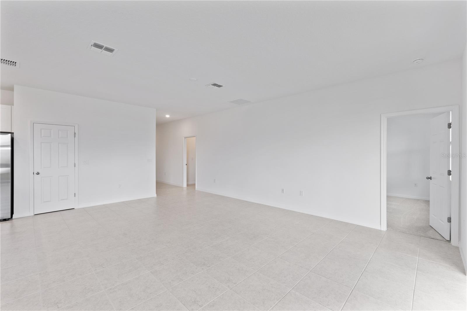 Image 7 of 10 For 147 Bottle Brush