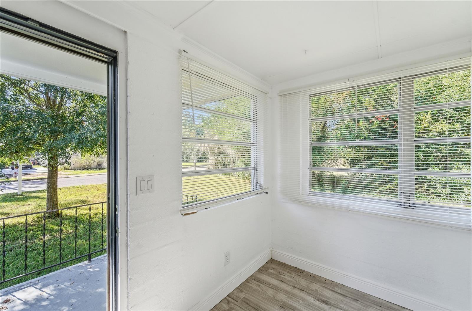 Image 10 of 26 For 1615 9th Street