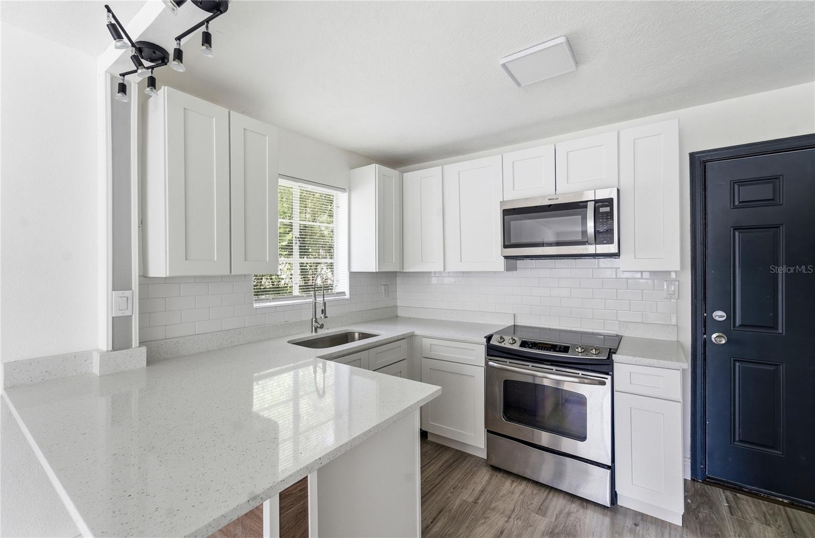 Image 16 of 26 For 1615 9th Street