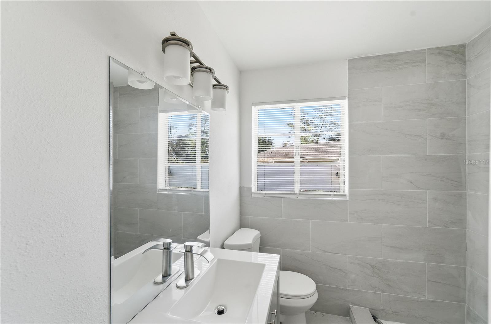 Image 20 of 26 For 1615 9th Street