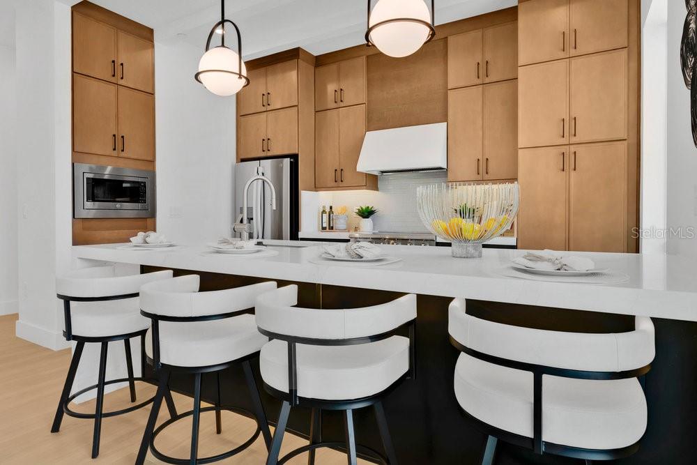 Image 10 of 66 For 1002 Robinson Street