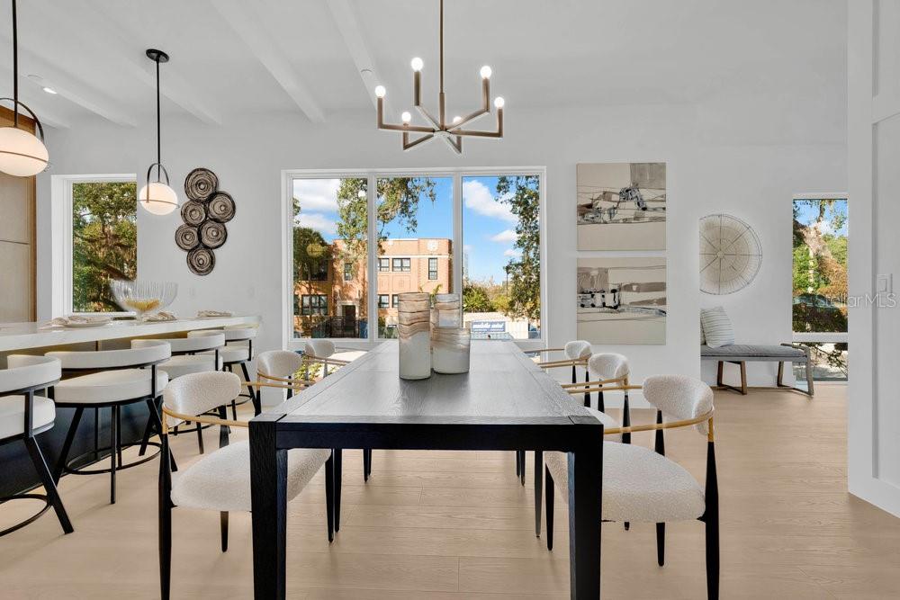 Image 15 of 66 For 1002 Robinson Street