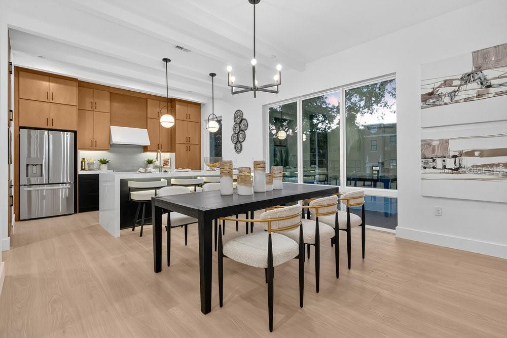 Image 16 of 66 For 1002 Robinson Street