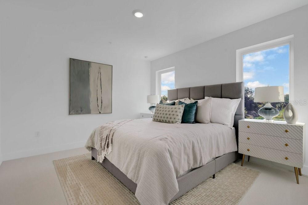 Image 19 of 66 For 1002 Robinson Street