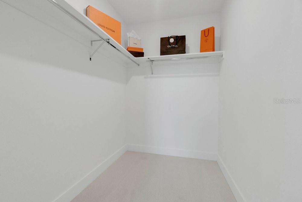 Image 30 of 66 For 1002 Robinson Street