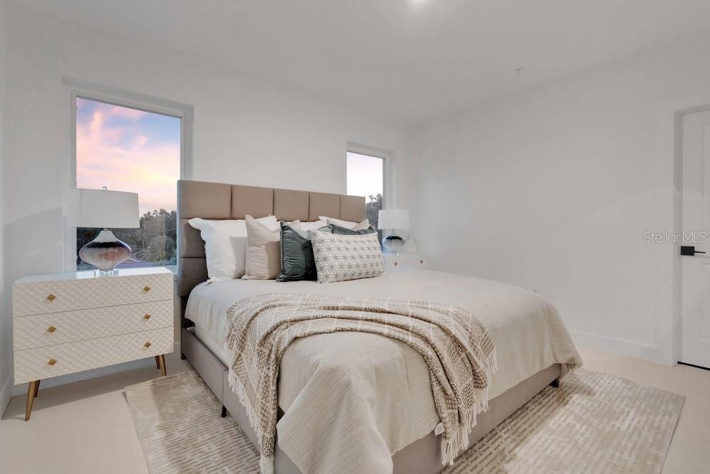 Image 48 of 66 For 1002 Robinson Street