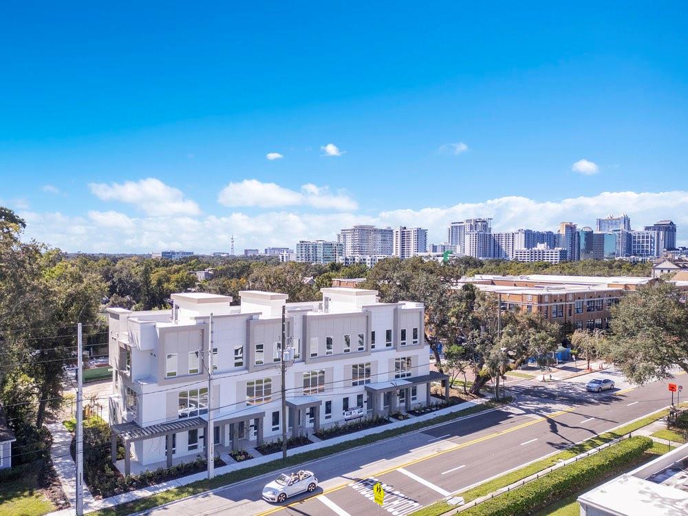 Image 49 of 66 For 1002 Robinson Street