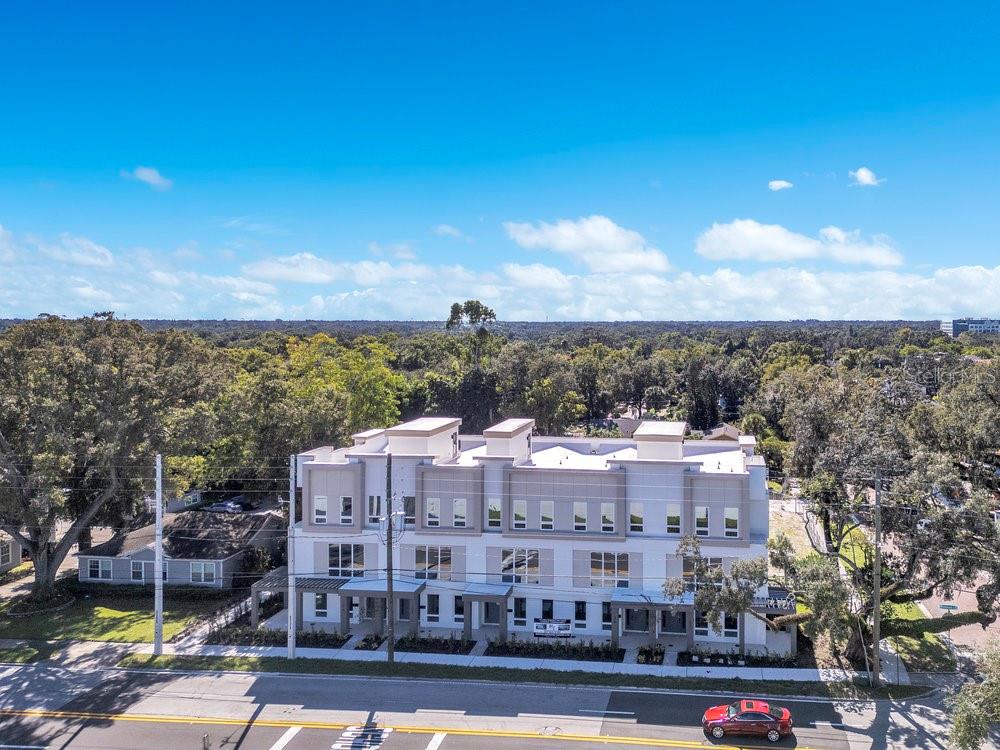 Image 51 of 66 For 1002 Robinson Street