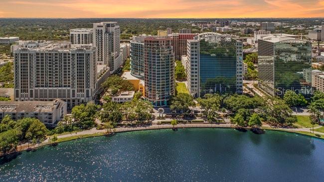 Image 63 of 66 For 1002 Robinson Street