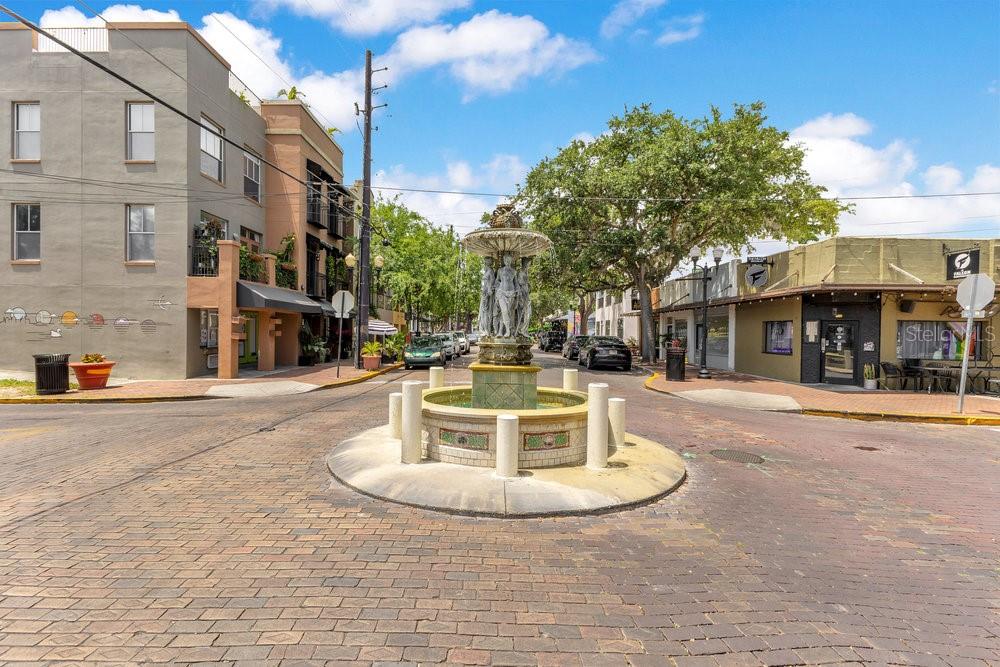 Image 75 of 84 For 1002 Robinson Street