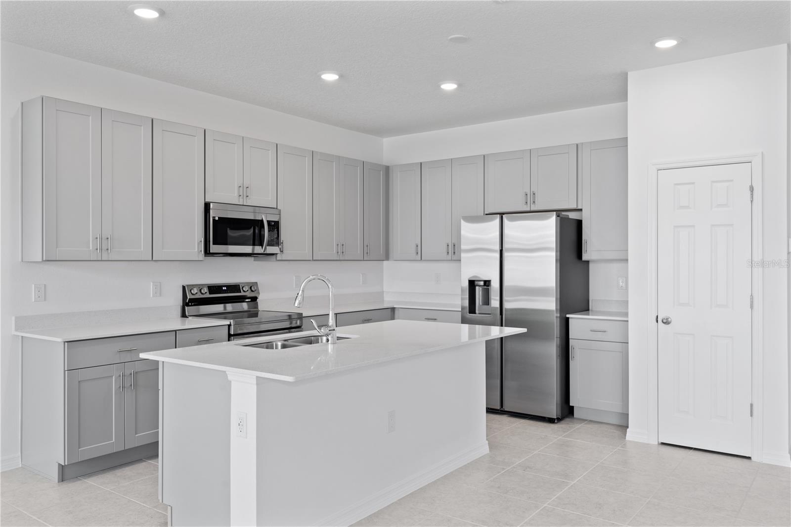 Image 3 of 16 For 495 Silver Palm Drive